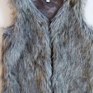 Weekend Love Faux Fur Gray Lined Vest Women Size XS Trending Now